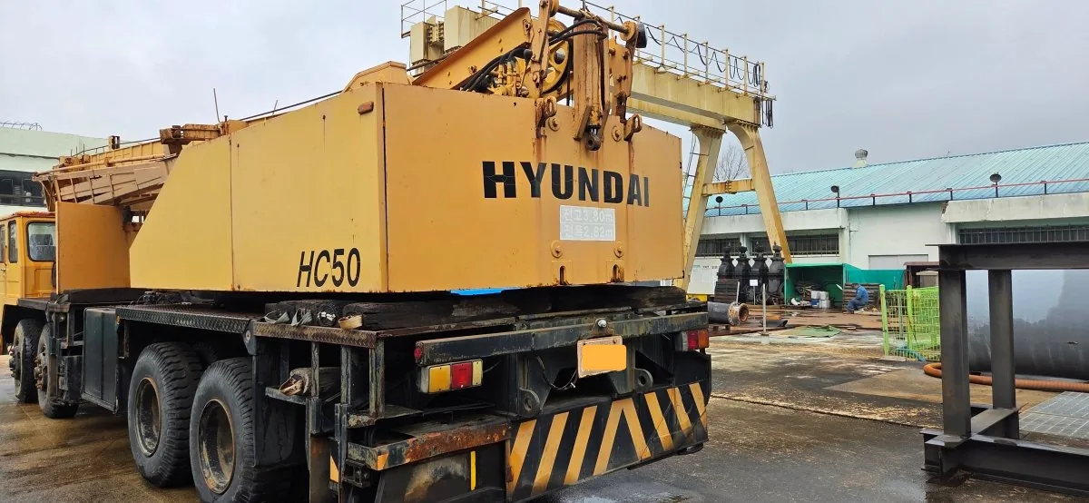 Dump Trucks & Loaders